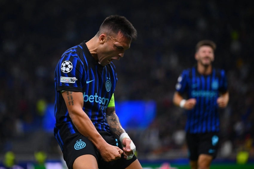 Lautaro Martínez anota doblete para que el Inter de Milán golee a Slavia Praga en Champions League