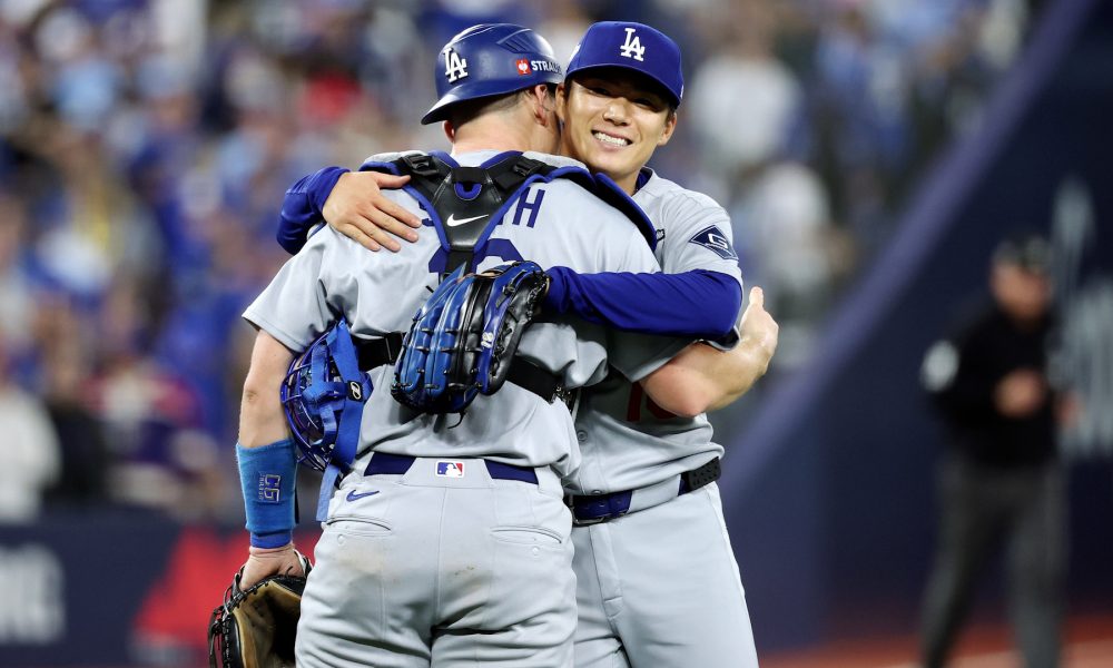 Los Ángeles Dodgers derrota a Toronto Blue Jays en el Juego 2 y se iguala la Serie Mundial