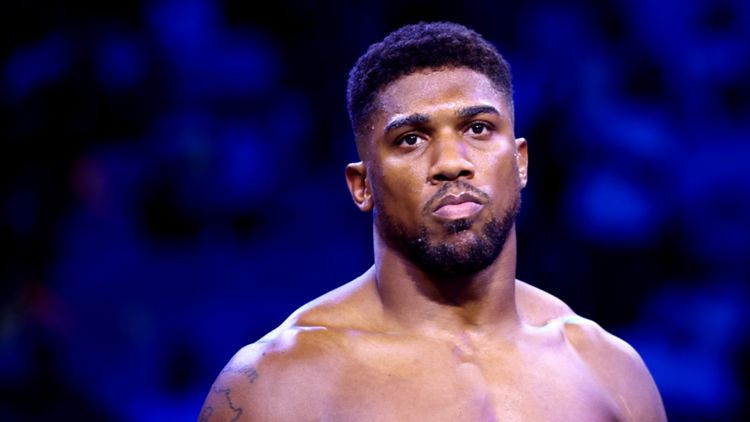 Anthony Joshua sufrió golpes leves en accidente de tránsito