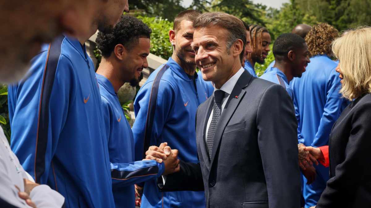 Emmanuel Macron se reúne con la Selección de Francia previo al Mundial 2026